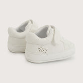 ZAPATILLA BEBE VELCRO Y CORDON ELASTICADO