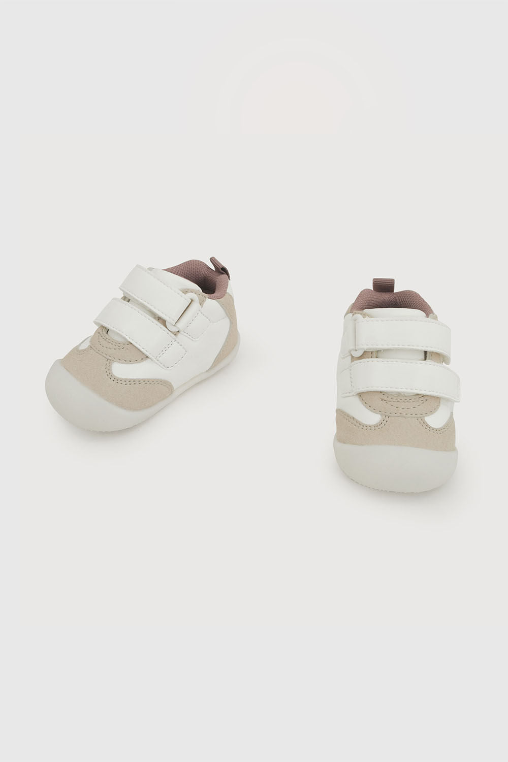 Zapatilla de Niña Dos Velcros Caña Baja Líneas