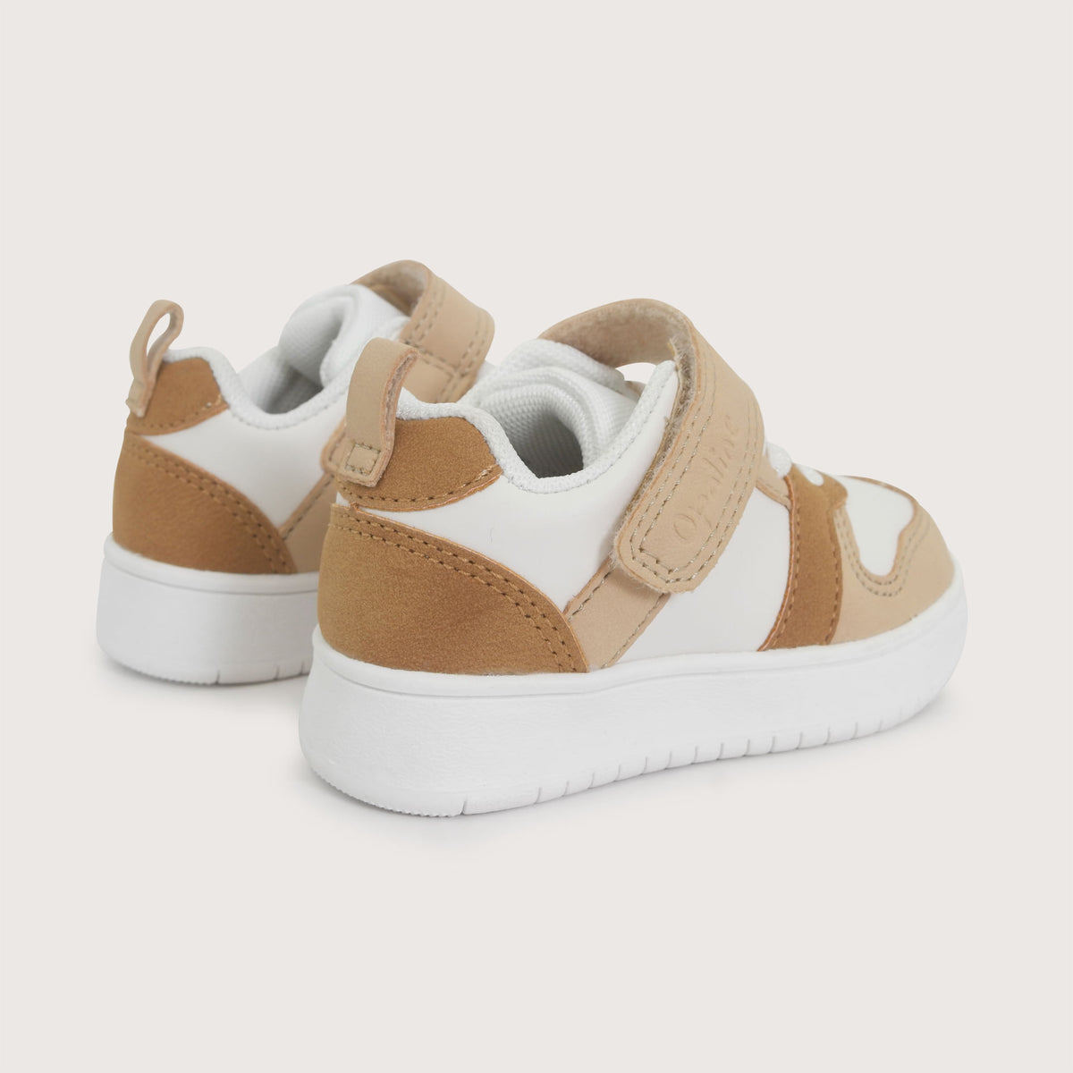 Zapatilla Urbana Velcro y Cordón Elasticado